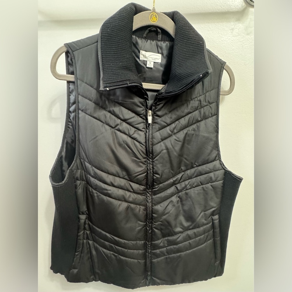 Studio Works Black Puff Vest  Woman’s Front Zipper Pockets Ladies Size 1X